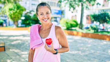 Lady with the heart shaped apple