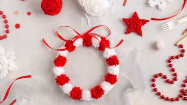 wreath in red