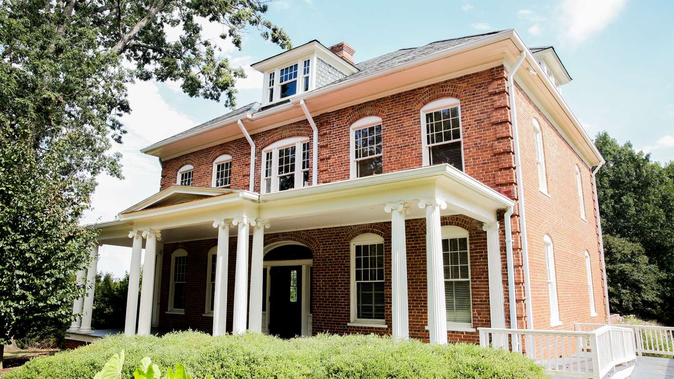 This is the Borden Building located at Fletcher Park. It shows the front of the building