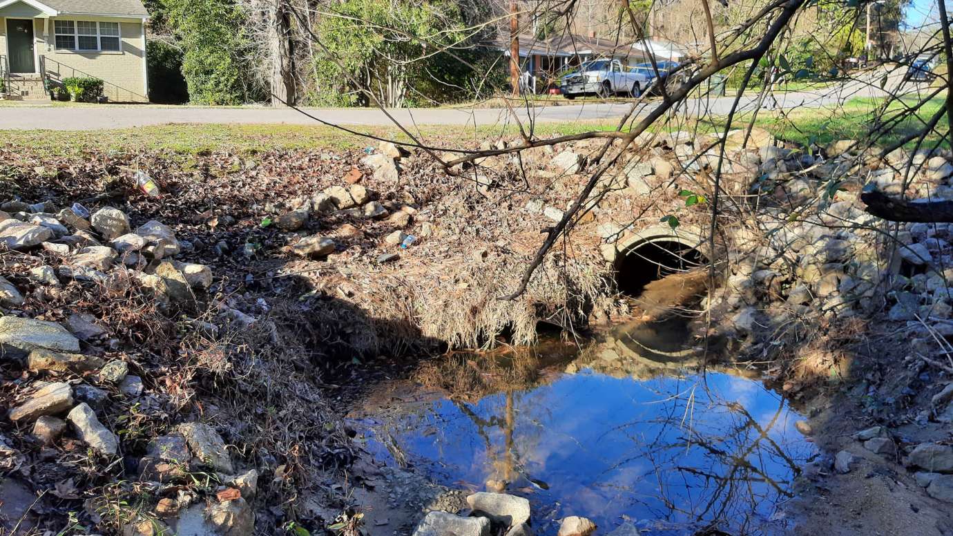 A round stormwater pipe on Glenbrook Drive 