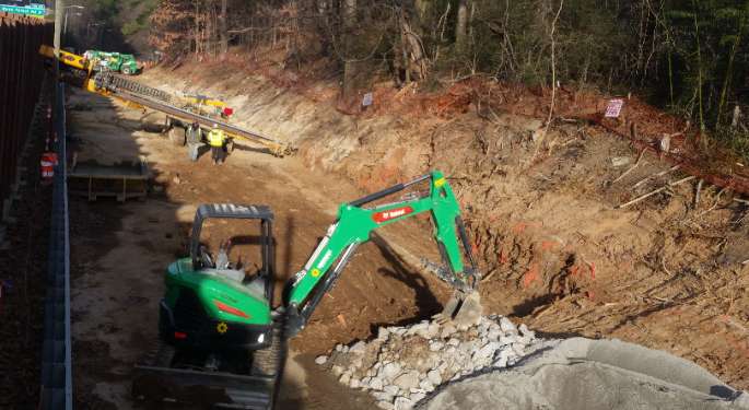 Drill rig installing soil nails on Navaho Drive 