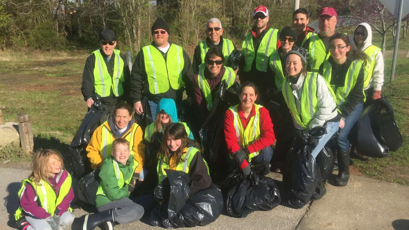 Hazen and Sawyer Cleanup Volunteers