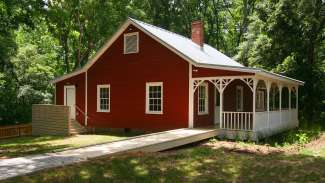 Farmhouse at horseshoe farm